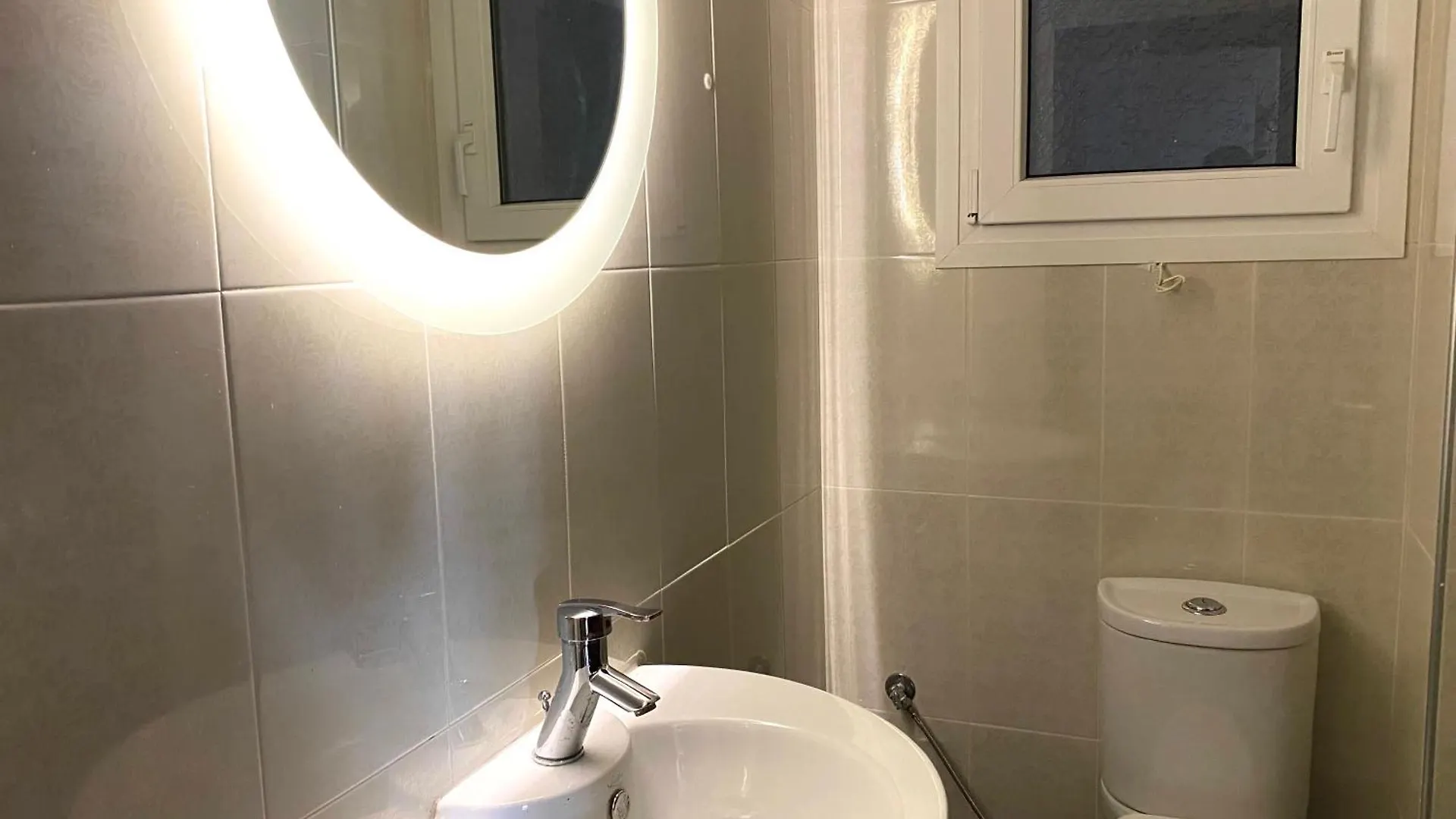 Avia Luxury Apartment With Hydromassage Thessaloniki