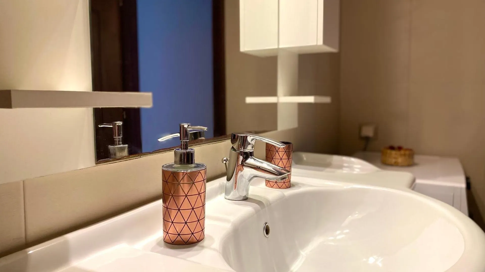 Avia Luxury Apartment With Hydromassage Thessaloniki